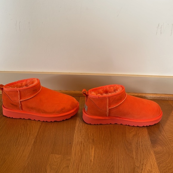 UGG Classic Ultra Mini Boots Size 6 Orange Soda - Picture 3 of 6